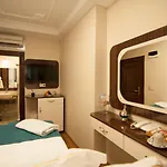 Akbiyik Boutique