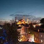 Akbiyik Boutique
